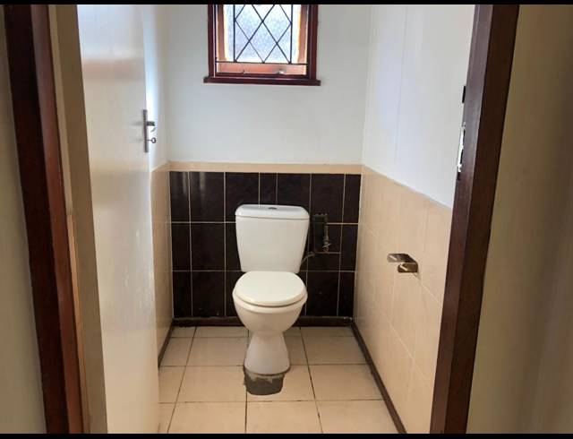 3 BEDROOM FREEHOLD RENTED IN SYDENHAM